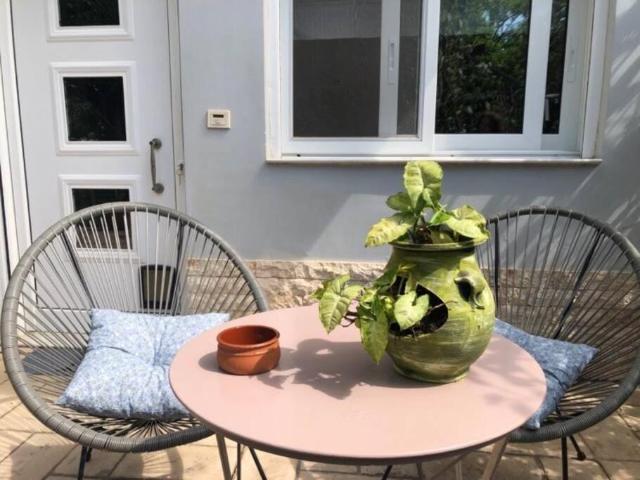 Eleni'S Maisonette 칼라마타 외부 사진